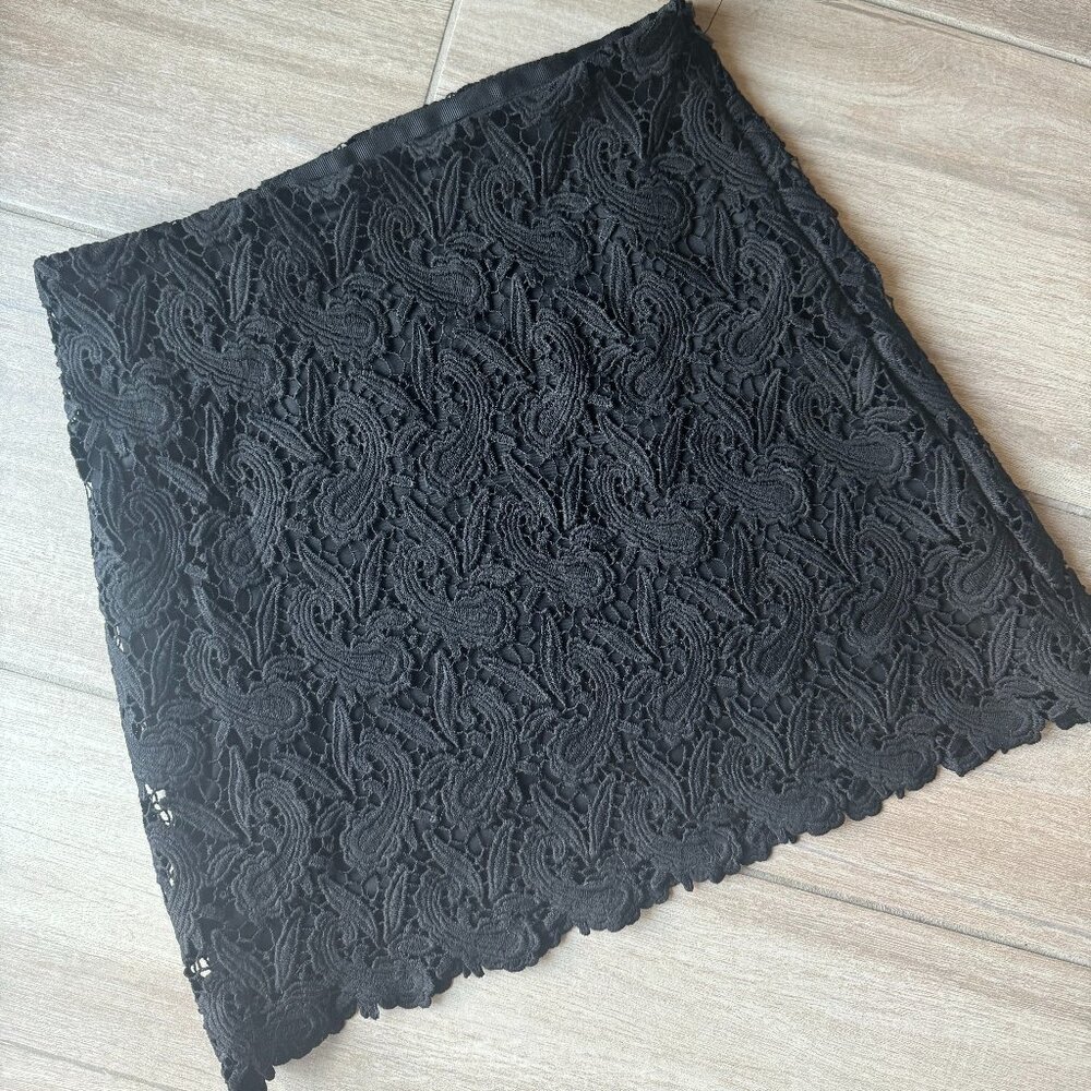 Express Lacey Black Mini Skirt with Hip Zipper Size 6